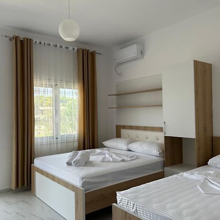 Vila Roan Vlorë Екстериор снимка