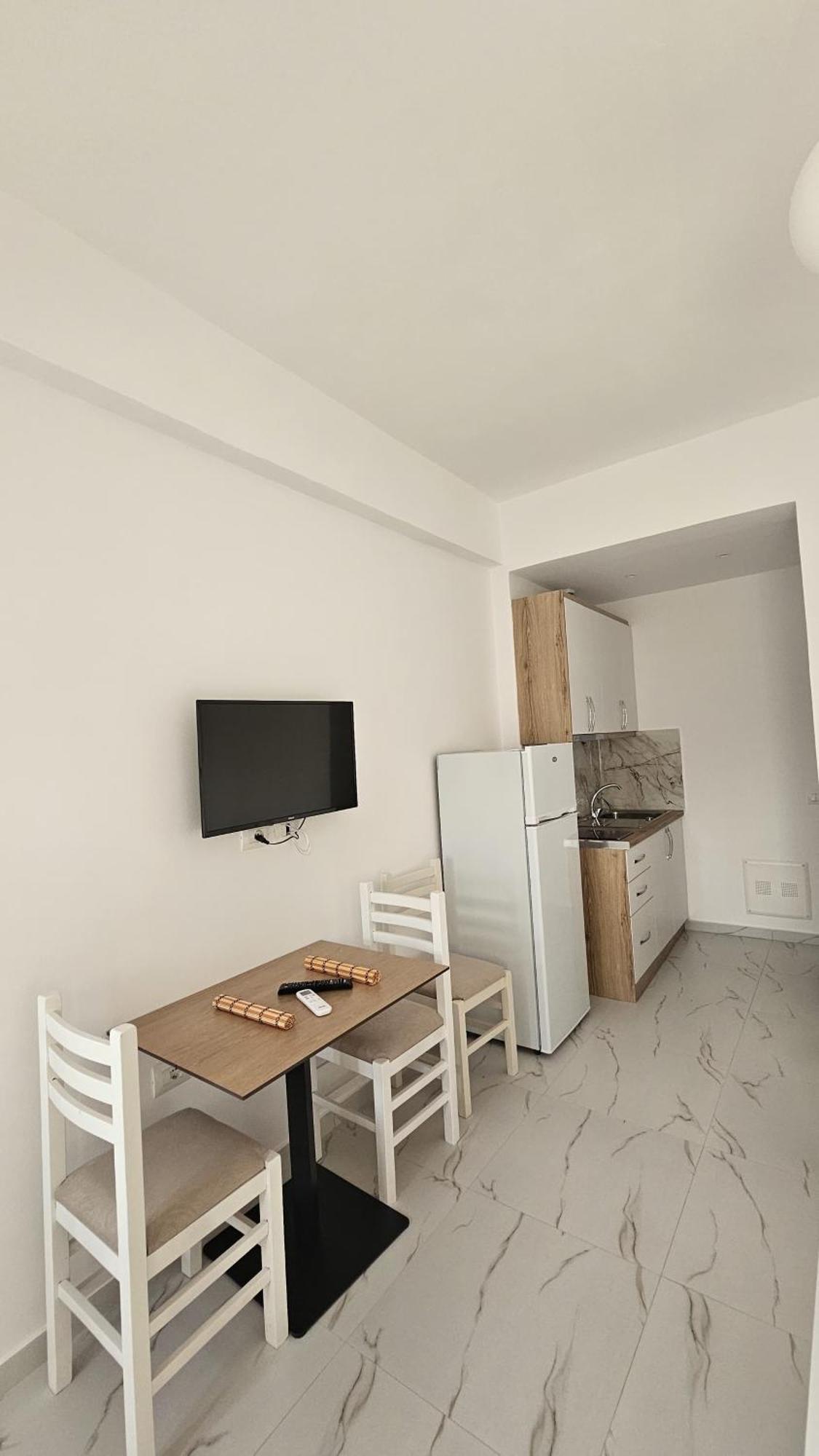 Vila Roan Vlorë Екстериор снимка