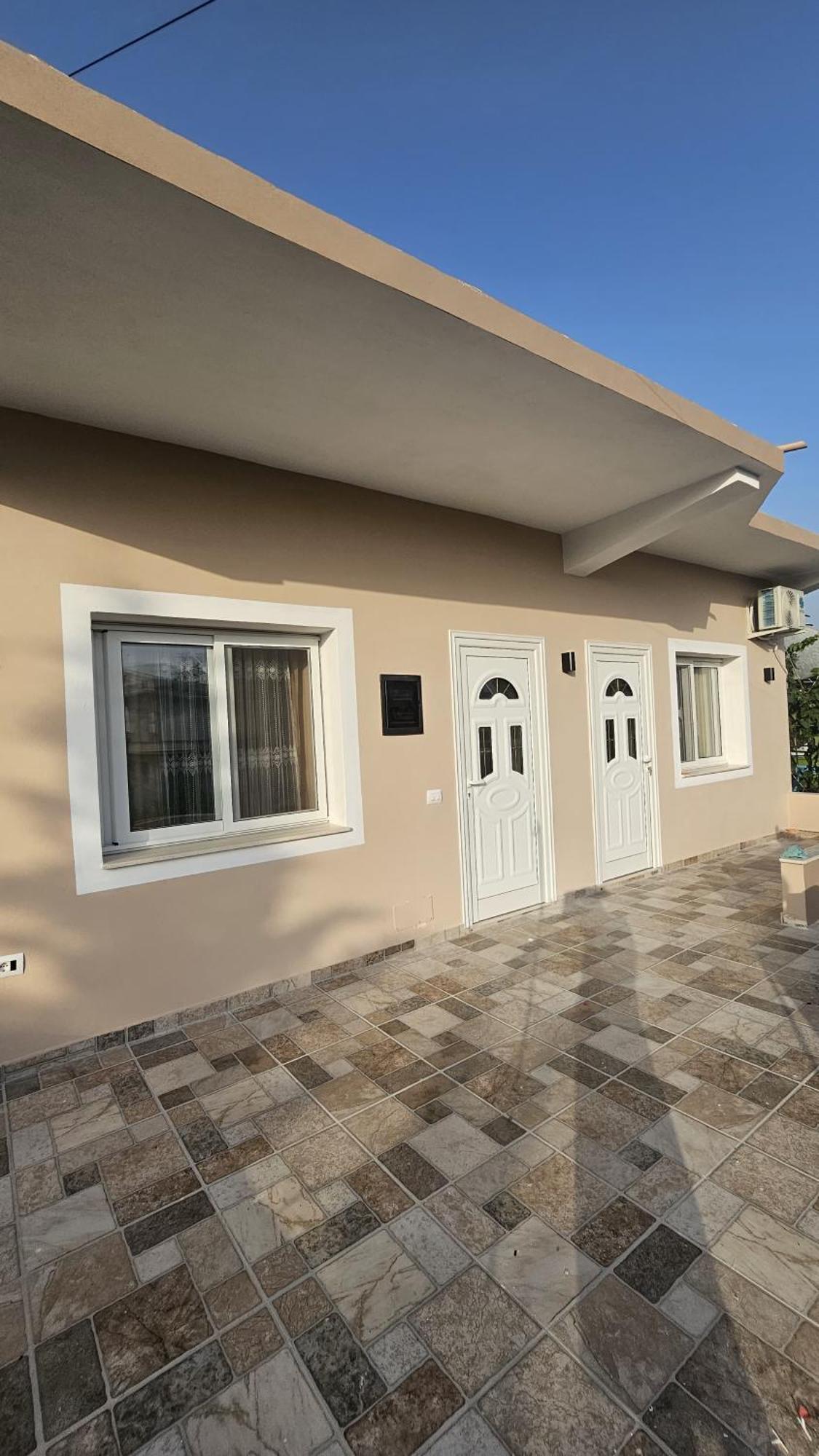 Vila Roan Vlorë Екстериор снимка