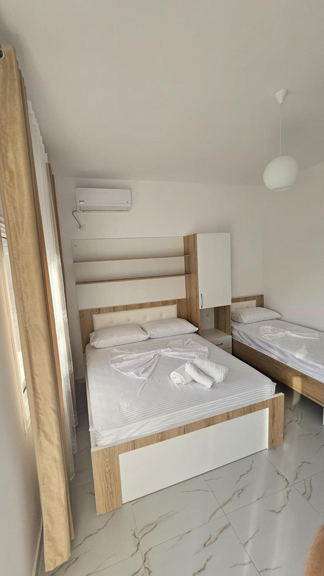 Vila Roan Vlorë Екстериор снимка