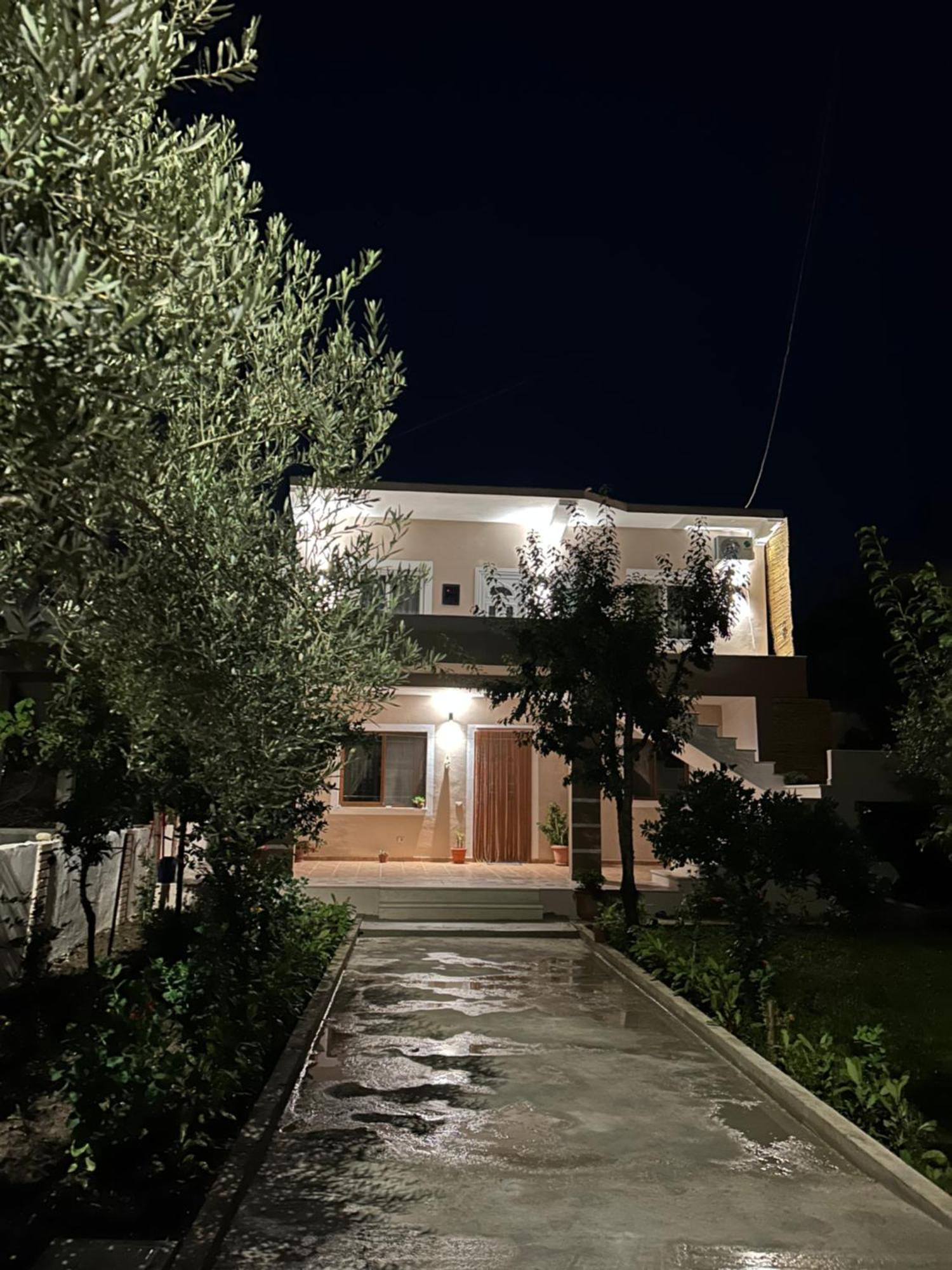 Vila Roan Vlorë Екстериор снимка