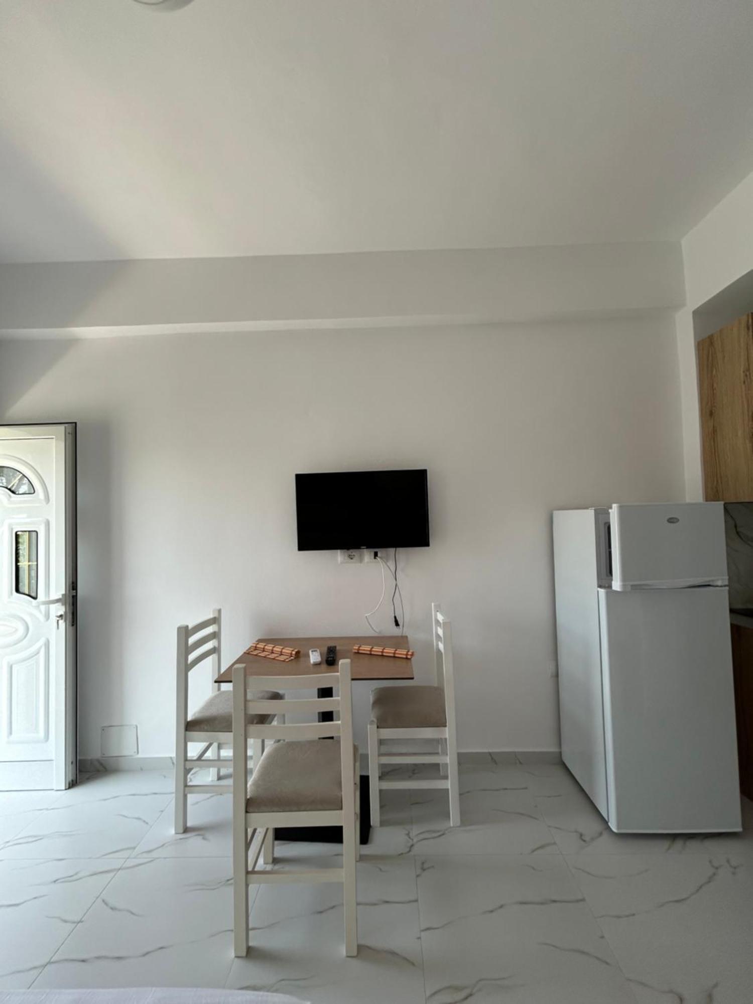 Vila Roan Vlorë Екстериор снимка