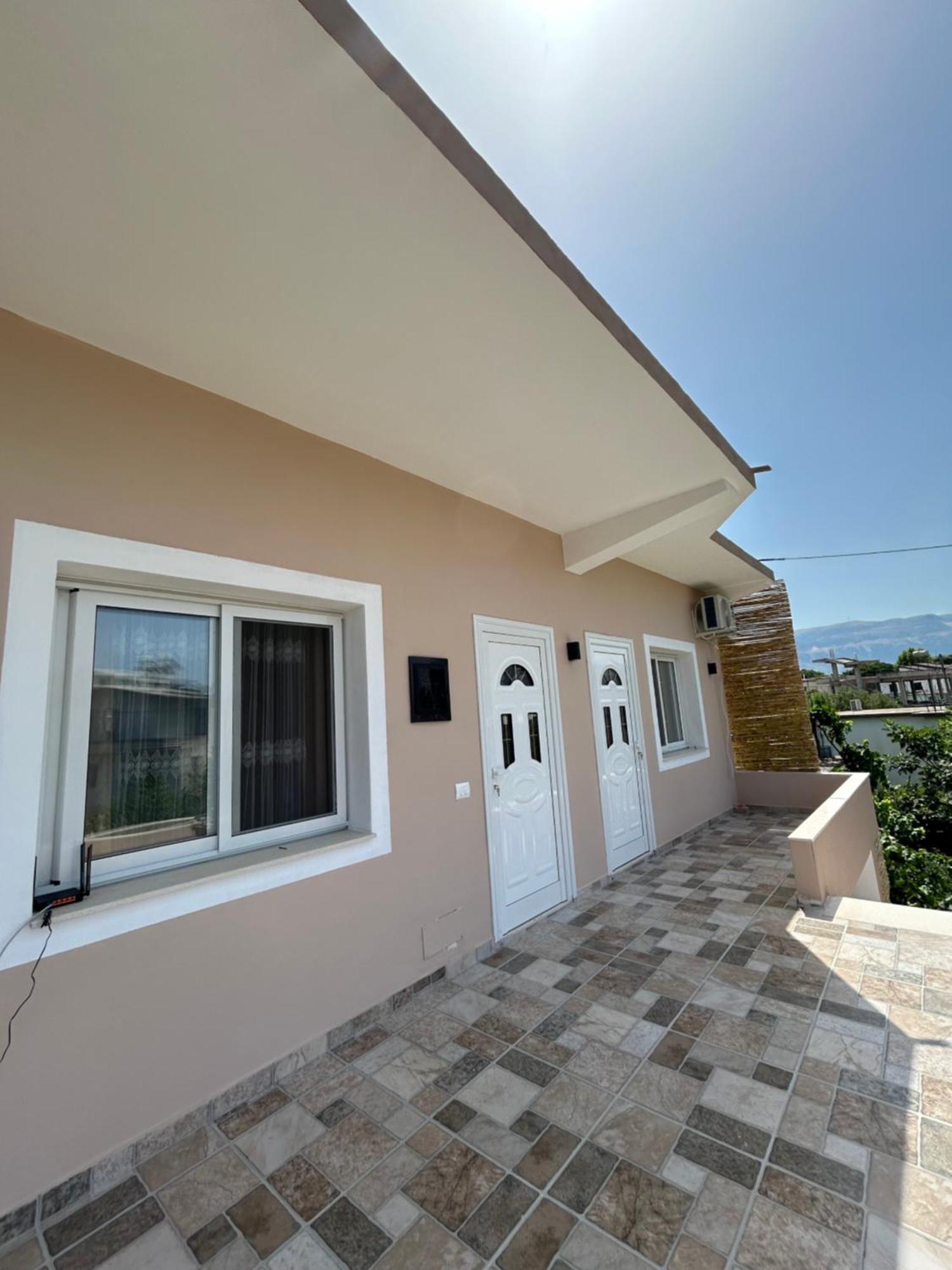 Vila Roan Vlorë Екстериор снимка