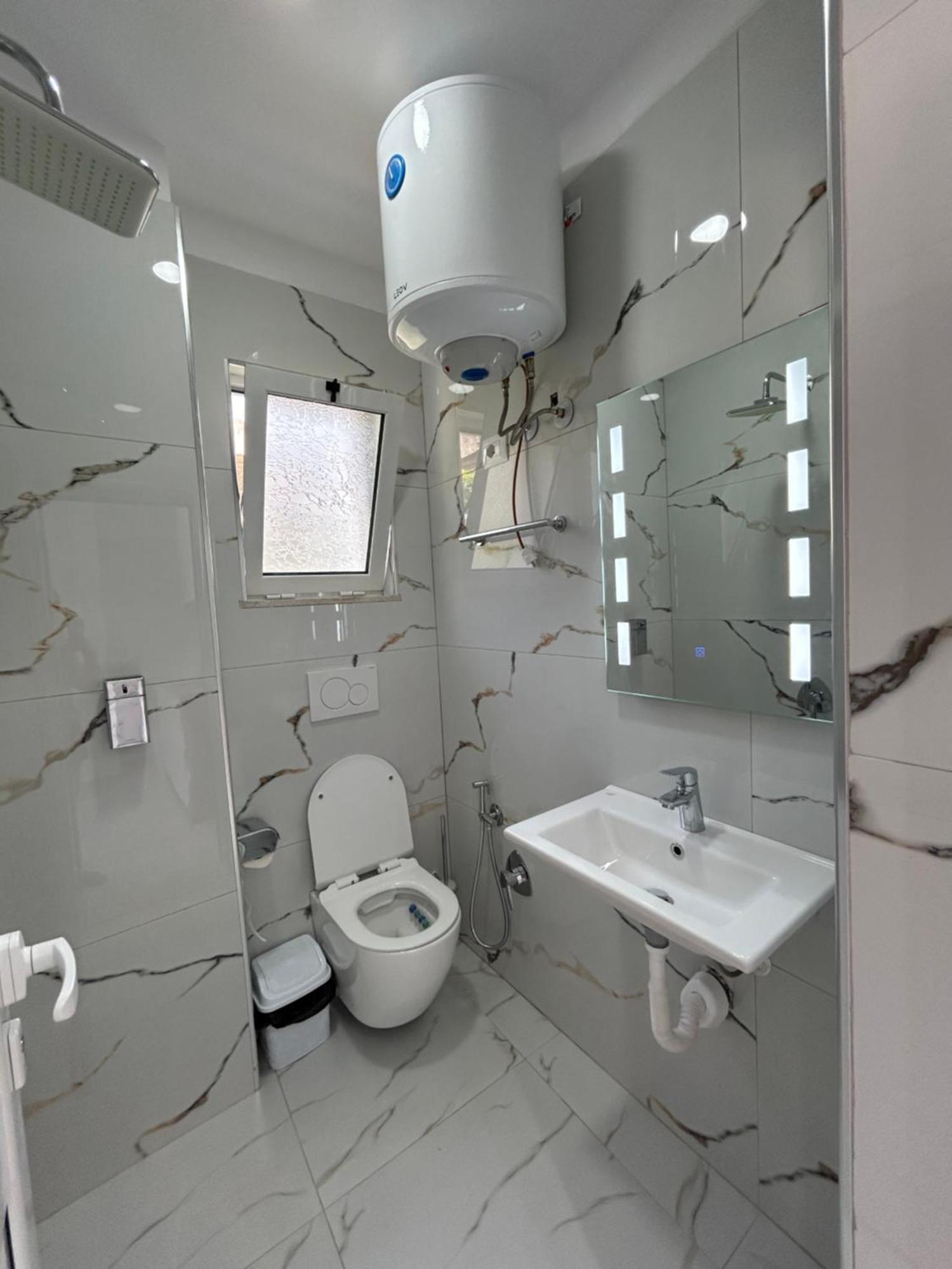 Vila Roan Vlorë Екстериор снимка