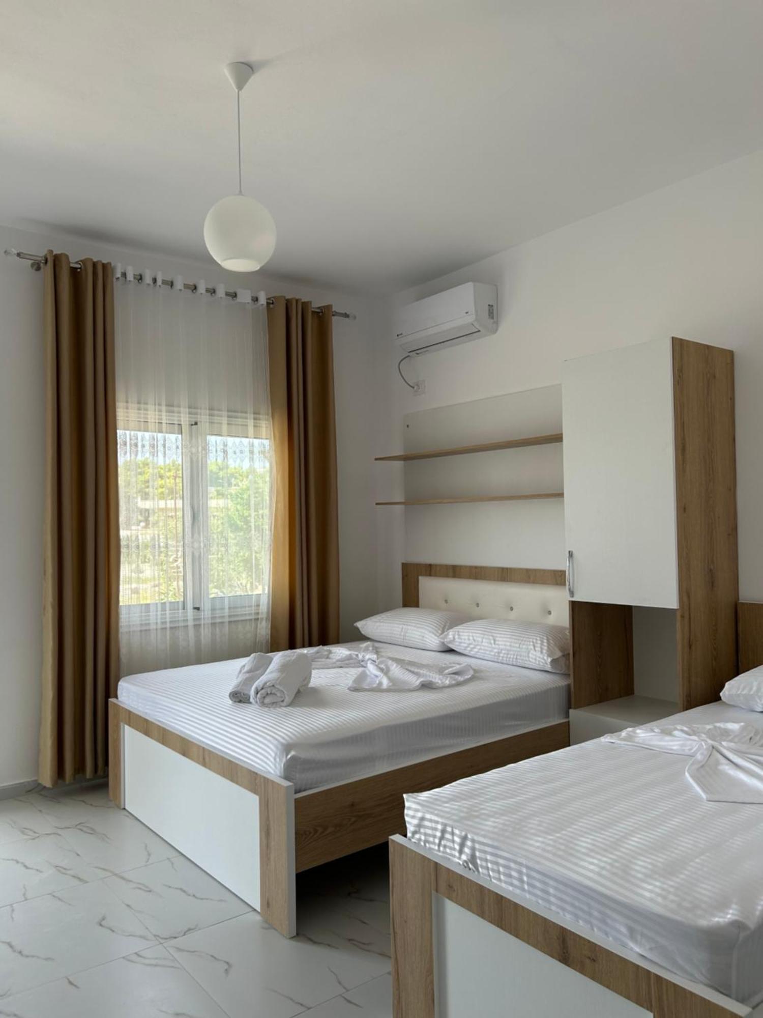 Vila Roan Vlorë Екстериор снимка