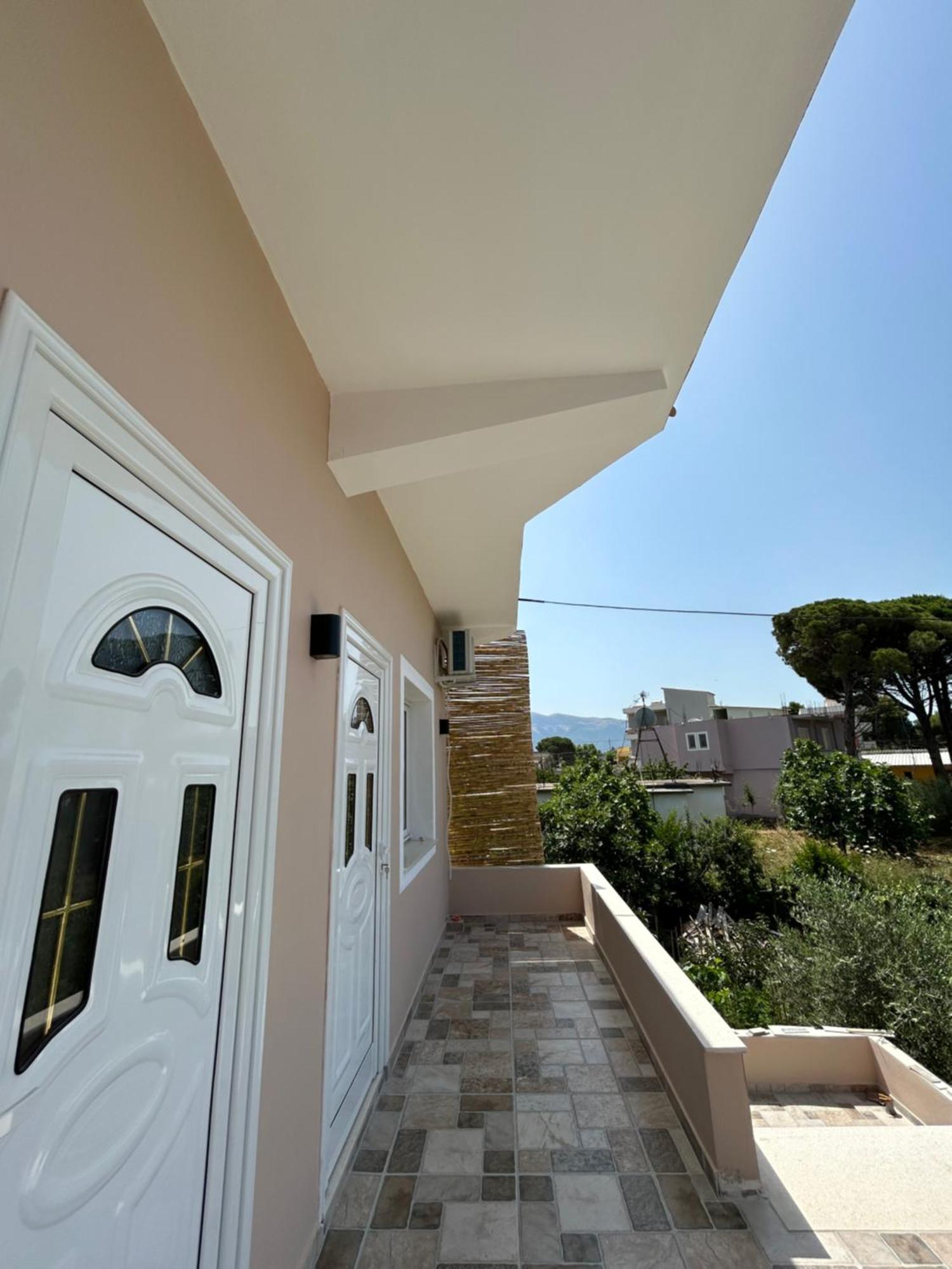Vila Roan Vlorë Екстериор снимка