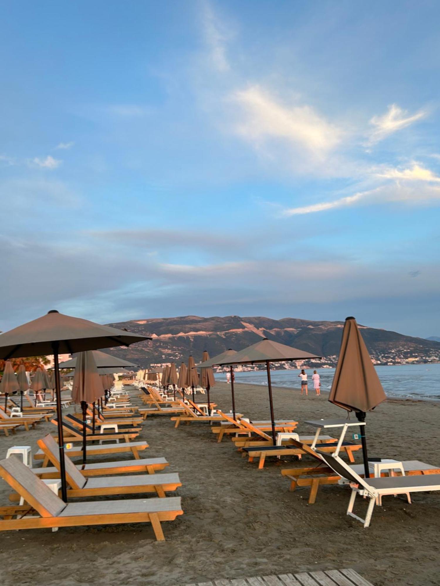 Vila Roan Vlorë Екстериор снимка
