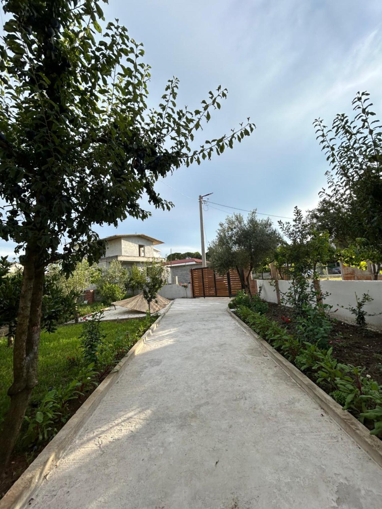 Vila Roan Vlorë Екстериор снимка